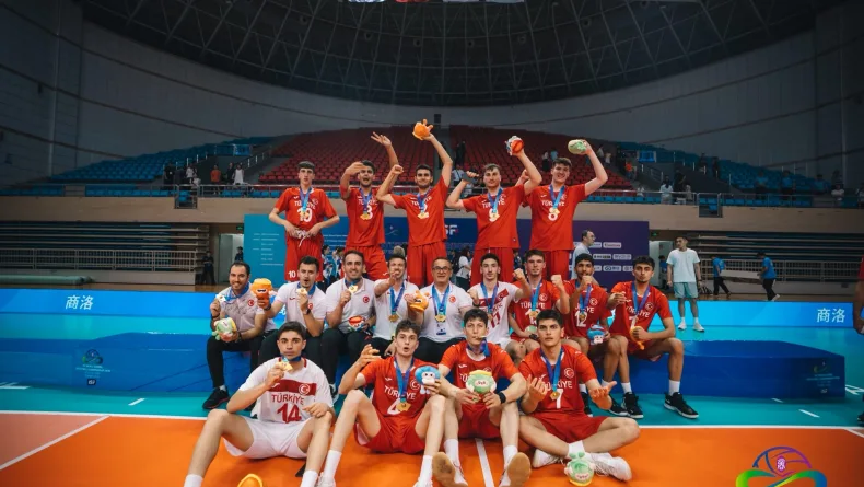 Voleybol takımı sporcuları, zihinsel antrenmanla yeteneklerini geliştirdi