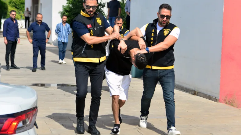 Yakalanmamak için polise tabancayla ateş edip, el bombasıyla direnen şüpheli tutuklandı