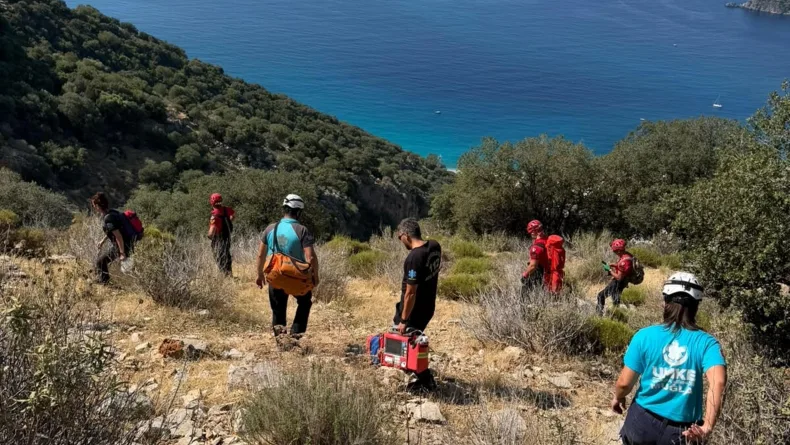 Yamaç paraşütü yaparken düşen Rus turist öldü