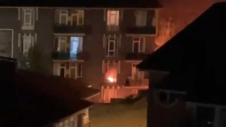 Yangında, 2 öğrenci dumandan etkilendi