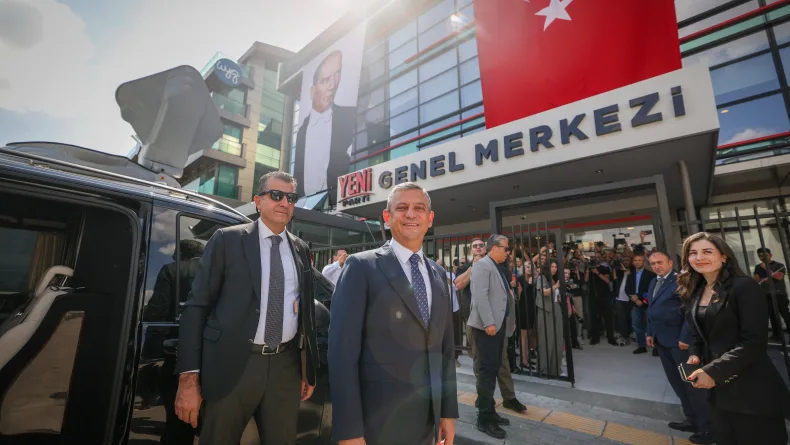 Yeni Parti'nin ismi değişmeyecek