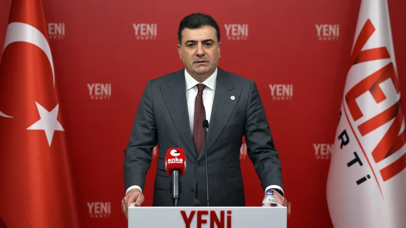 Yeni Partili Emre: Bizi suni gündemlerle meşgul etmeye çalışıyorlar