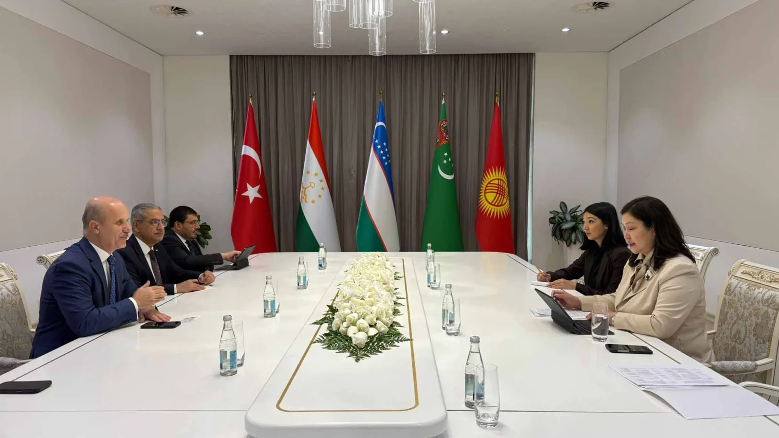 YÖK Başkanı Özvar'dan Özbekistan'da yükseköğretim diplomasisi