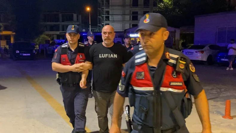 Yönetmen Ezel Akay ve tutuklu kardeşinin uyuşturucu testleri pozitif çıktı