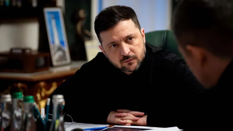 Zelenskiy: ABD yaptırım tasarısını onaylarken Rusya 8 bölgeyi vurdu