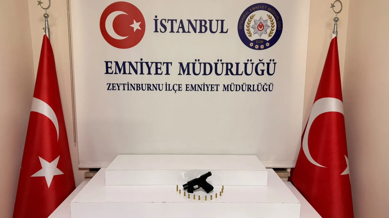 Zeytinburnu’nda 2 yerde silahla ateş eden 6 şüpheli yakalandı