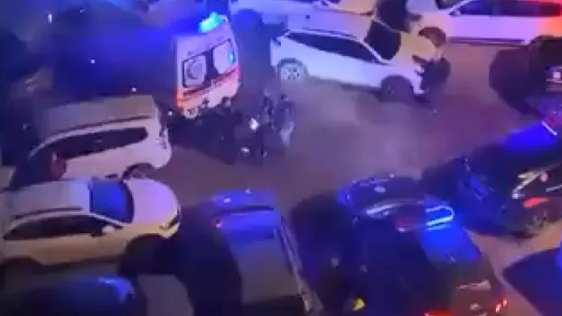 Zeytinburnu'nda polise ateş açan şüpheli, bacağından vurularak yaralı ele geçirildi