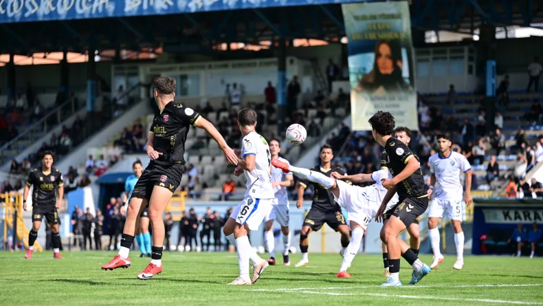 Ziraat Türkiye Kupası 2'nci Tur'da Karacabey Belediyespor, Galata Spor Kulübü'nü toplamda 7-5 yenerek üst tura çıktı