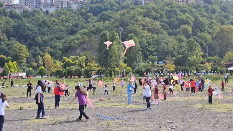 Zonguldak’ta uçurtmalar ‘Filistinli çocuklar’ için uçtu