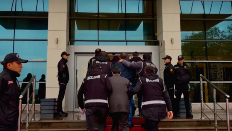 Zonguldak'ta yasa dışı silah ticareti operasyonu: 3 tutuklama