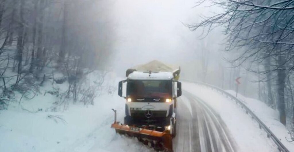 Kocaeli’de gece gündüz yollar açık