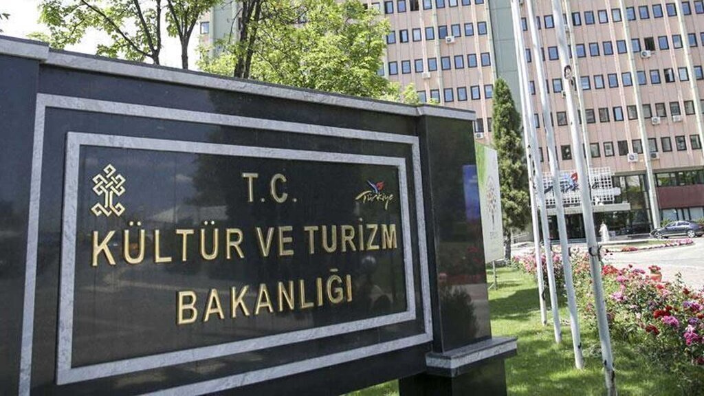 Kültür ve Turizm Bakanlığı, Altın Portakal Film Festivali’nden Çekildi