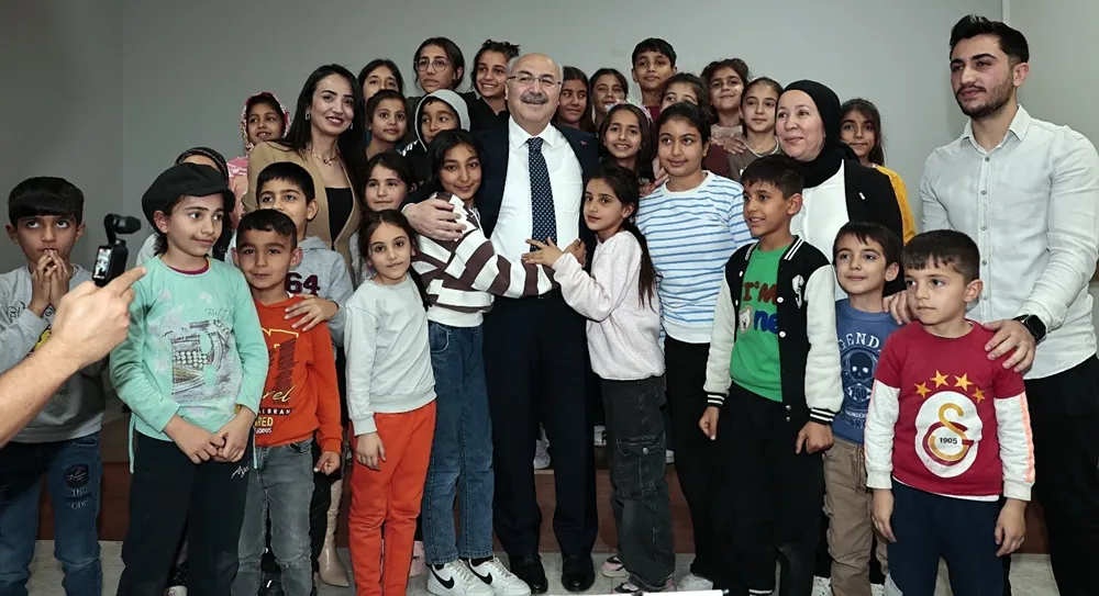 Vali Köşger’den genç ofise ziyaret