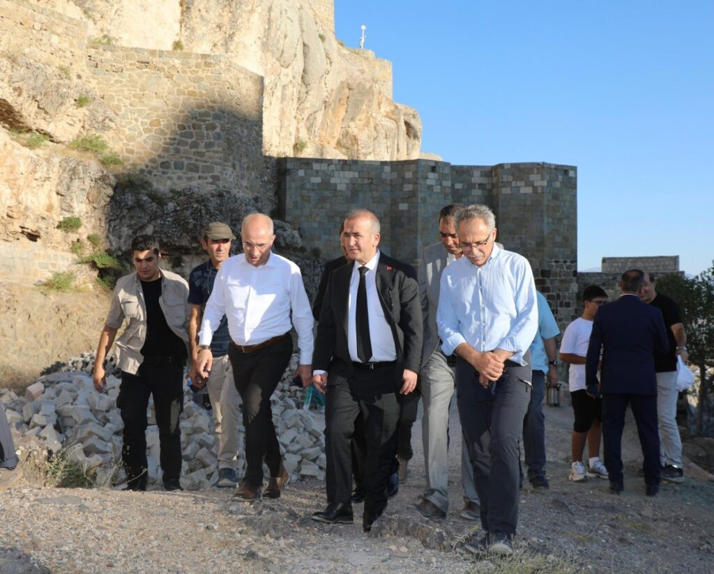 Harput Kalesi, önümüzdeki yıllara ışık tutacak