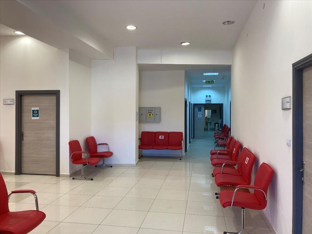 03fa6cc7-f420-4dbe-b950-afcf807f4565-2