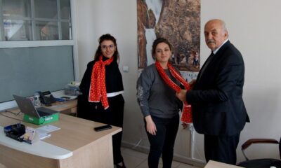 Kadın personellere Türk Bayraklı 8 Mart hediyesi