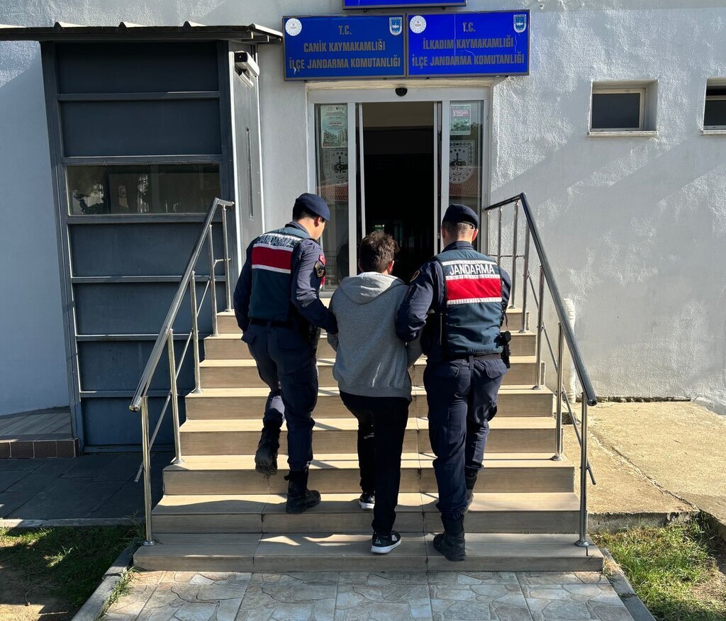 10 YIL HAPISLE ARANAN FIRARI HUKUMLU KIM 399328 117734