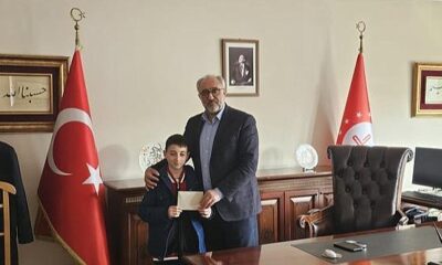 11 yaşındaki Berat Kalkan, kazandığı ödülü Filistin’e bağışladı