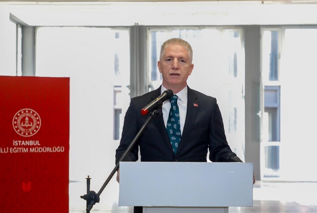 12012024204224 34989 76731