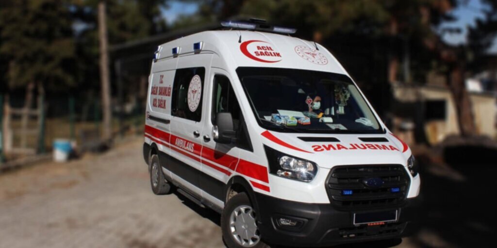 1738581419 ambulans 1