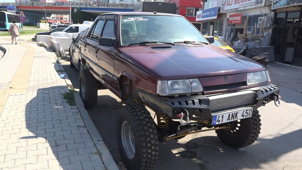 1995 MODEL OTOMOBILINI OFF ROAD ARACINA 377064 104451