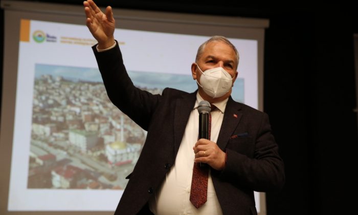 Başkan Necattin Demirtaş, Hastanebaşı ve Kökçüoğlu mahalleleri için kentsel dönüşüm toplantısı düzenledi