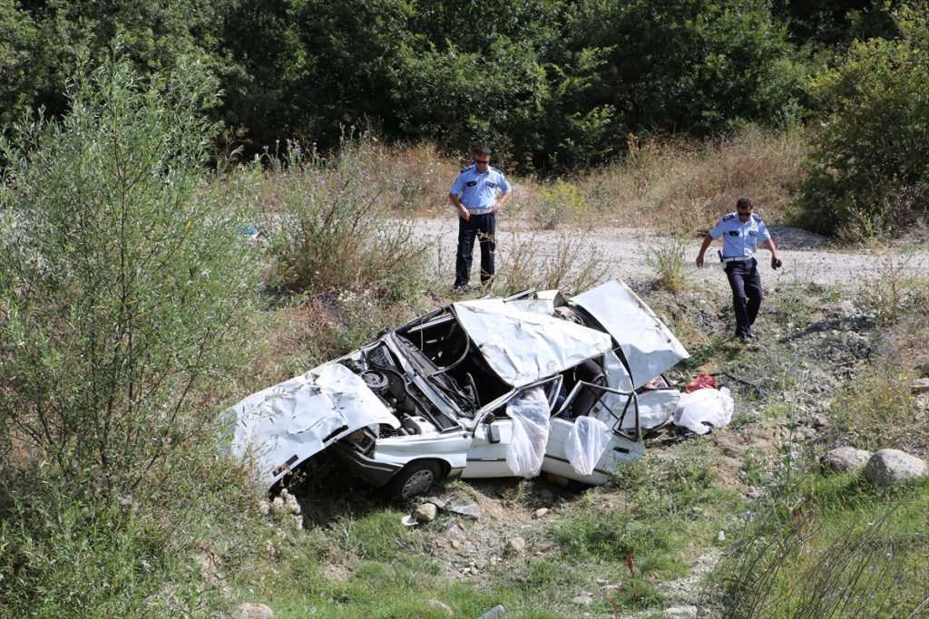 Feci Trafik Kazasında Bir Aile Yok Oldu 2’si Çocuk 4 Ölü, 1 Yaralı!