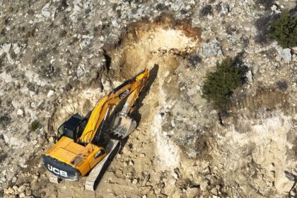 2 IS MAKINESIYLE DEFINE ARAYANLARA OPERA 1079908 320507