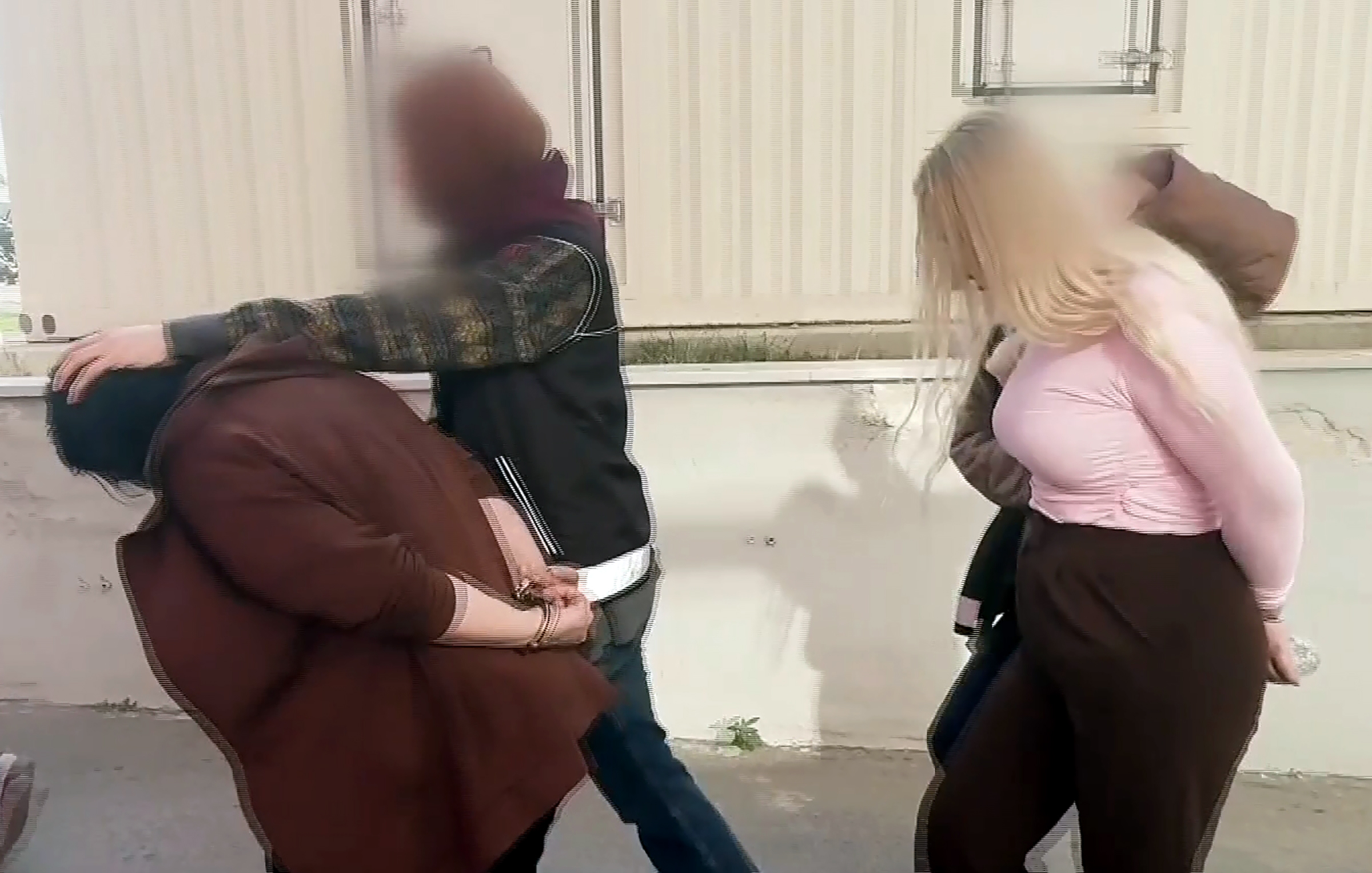 Evlerinde uyuşturucuyla yakalanan torbacılar tutuklandı