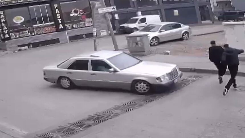 HUSUMETLILERININ UZERINE OTOMOBIL SURUP 1079903 320473