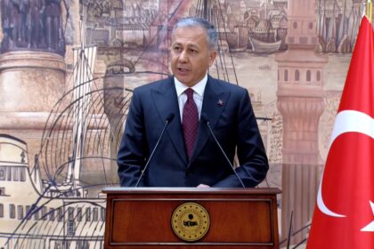 ISTANBUL BAKAN YERLIKAYA SINIRLARIMIZ 1076575 319372