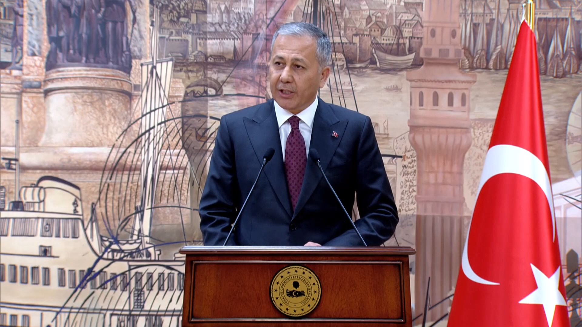 İstanbul- Bakan Yerlikaya: Sınırlarımız içinde olduğu gib