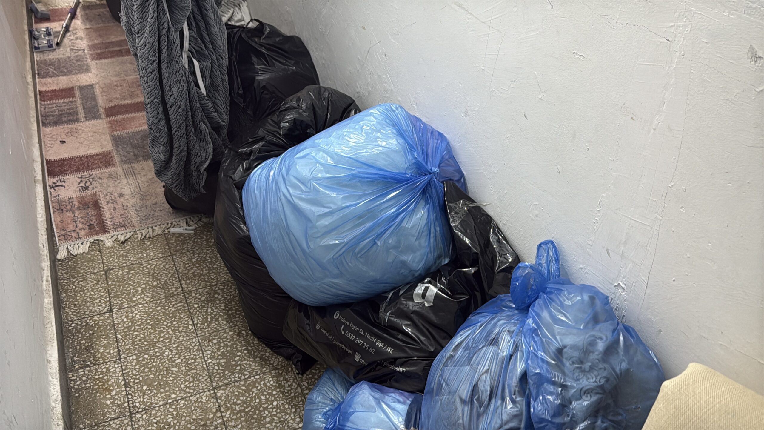 İstanbul - Beyoğlu’nda ilaçlama sonrası eve giren 3'ü ç