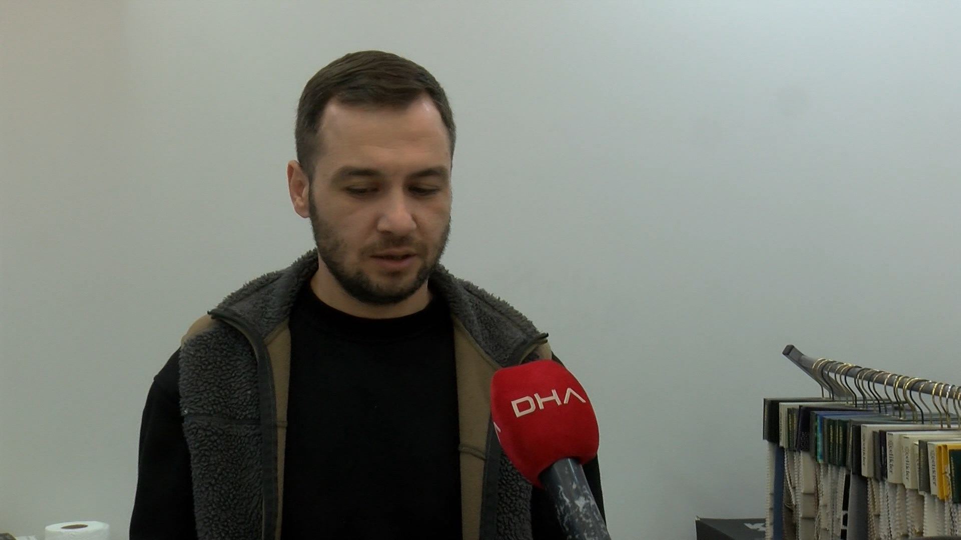 Yolda bulduğu 19 bin lirayı telaşla arayan sahibine teslim et