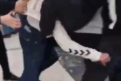 ANKARADA ALISVERIS MERKEZINDE BICAKLI K 1122983 333258 e1768815788713