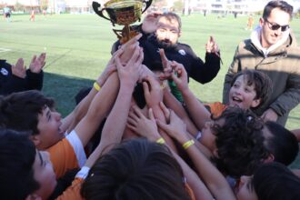 ATAKUM BELEDIYESINDEN SAMPIYONLARA COSKULU KARSILAMA 9