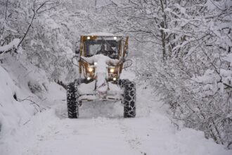 ATAKUM BELEDIYESININ YOGUN KAR MESAISI 14