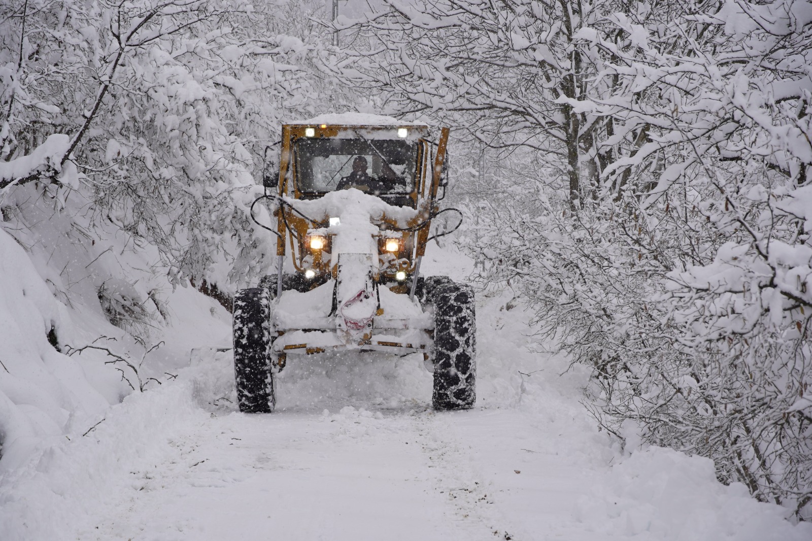ATAKUM BELEDİYESİNİN YOĞUN KAR MESAİSİ (14)