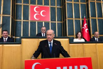 BAHCELI BU MILLET CARESIZ DEGILDIR BOZ 1112932 330389