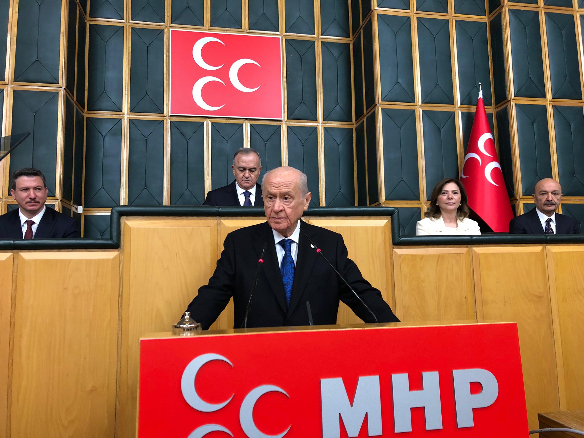 Bahçeli: Bu millet çaresiz değildir; bozgunculara, yıkıcıl