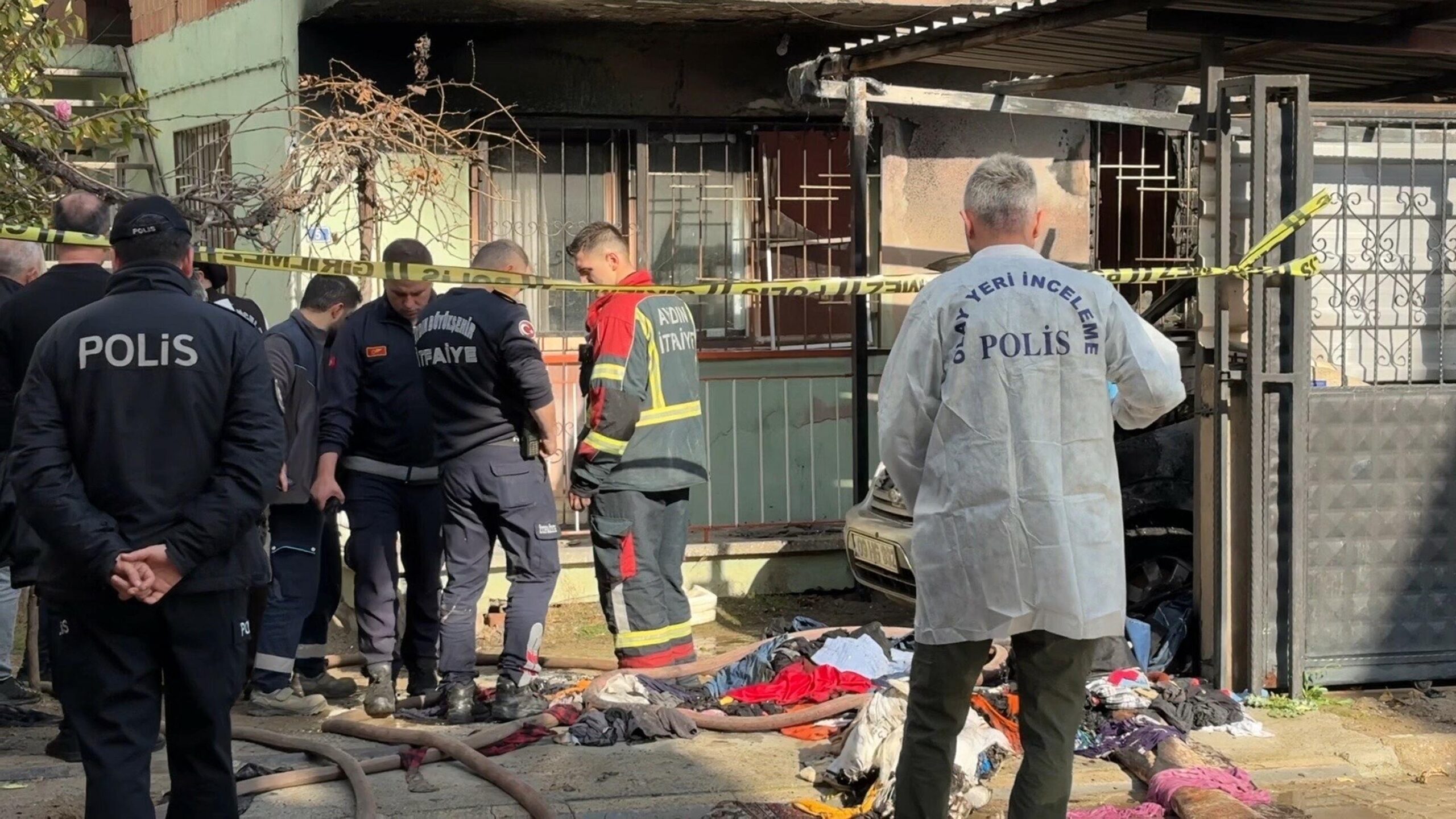 Ev ve aracını ateşe verip, av tüfeğiyle kendisini vurdu