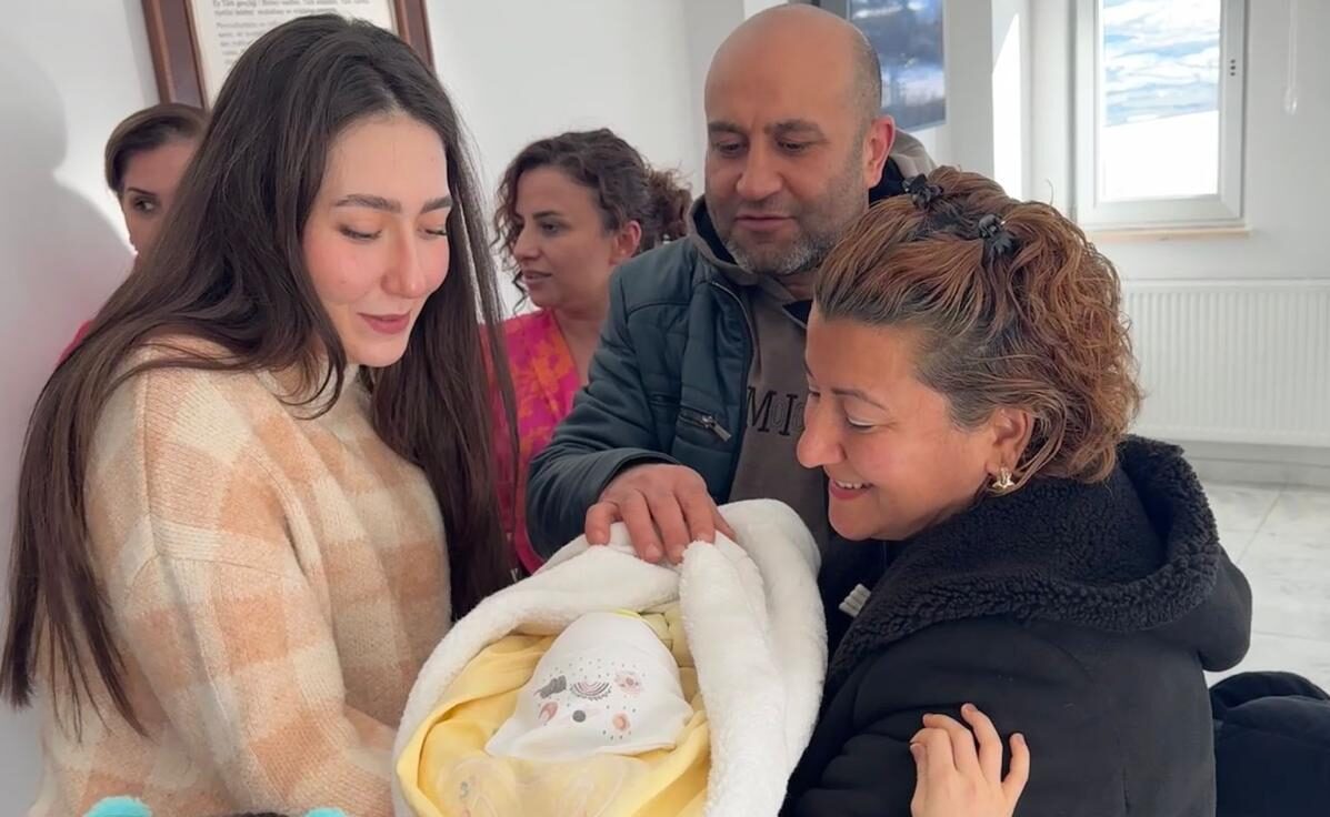 'Geçici Koruyucu Aile' modelinin 100'üncü bebeği Ege Berk, k