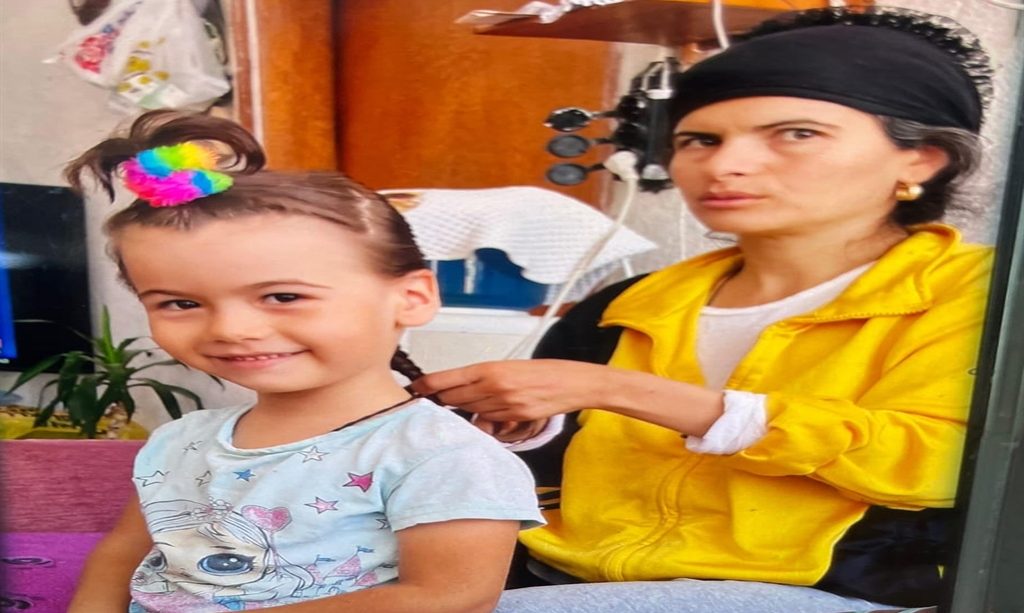 Güvenlik görevlisinin öldürdüğü eşi ve kızı, son yolcu