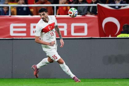 KARADENIZ EKIPLERININ SAMET AKAYDIN YARI 1099129 326257