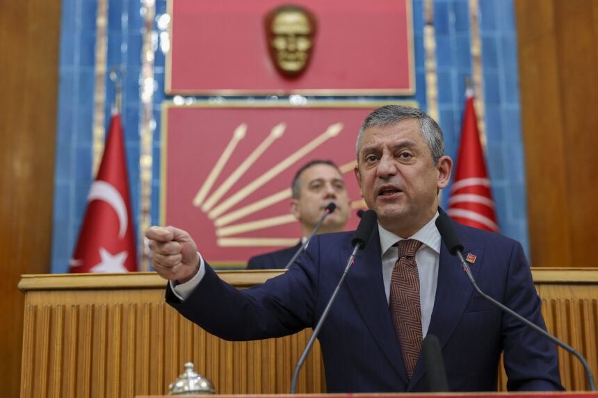 OZGUR OZEL SUDAN SIYASET YAPIYORLAR 1113471 330552