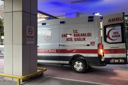 SAKALASMA KAVGAYA DONUSTU BICAKLADIGI A 1126488 334318