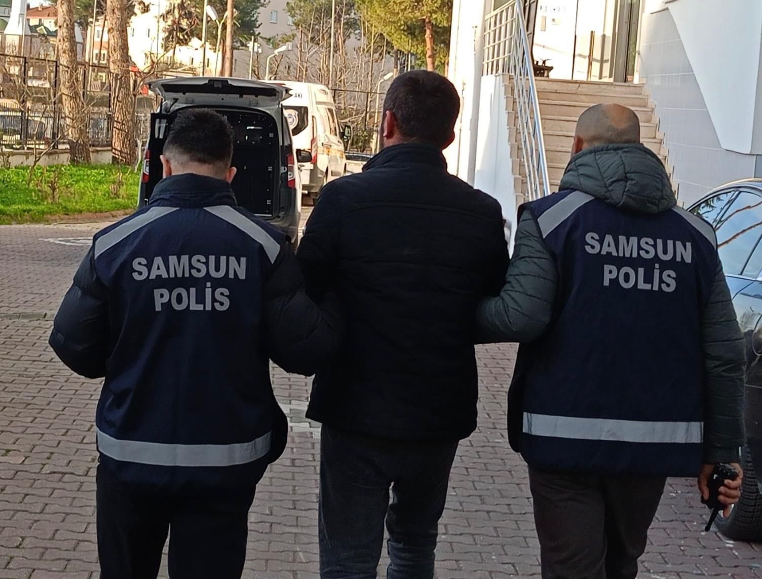 Samsun'da 23 yıl hapis cezasıyla aranan firari hükümlü yaka