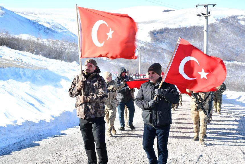 SAMSUNDA SARIKAMIS SEHITLERI ICIN ANMA 1096217 325412