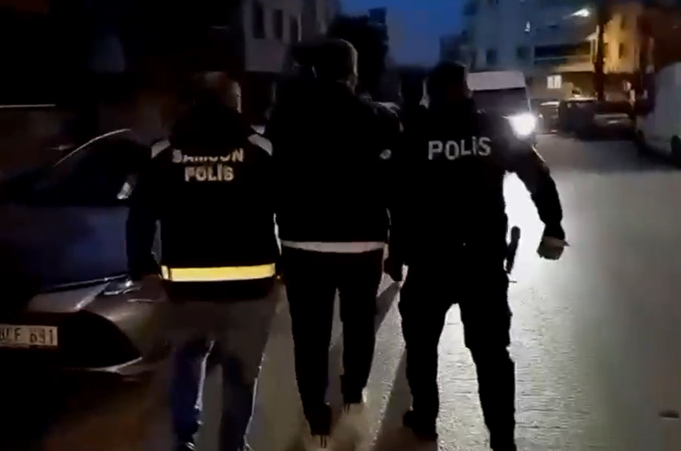 'Sazan sarmalı' yöntemiyle 570 bin liralık dolandırıcılı.