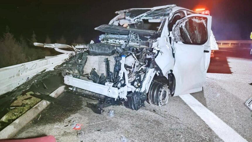 TAKLA ATAN ZIRHLI ARACTAKI 11 KULCE ALTI 1128437 335018